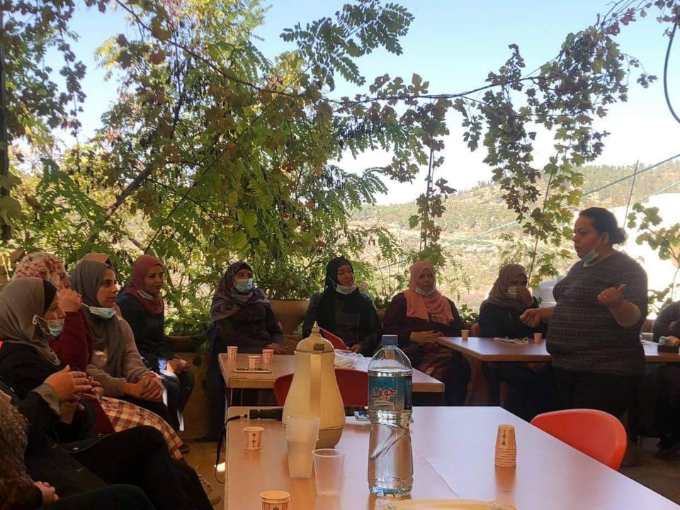Women from the Palestinian city of Hebron attend a session on early warning system (Photo: REFORM)